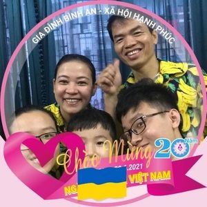 Meet your Posher, Việt hà